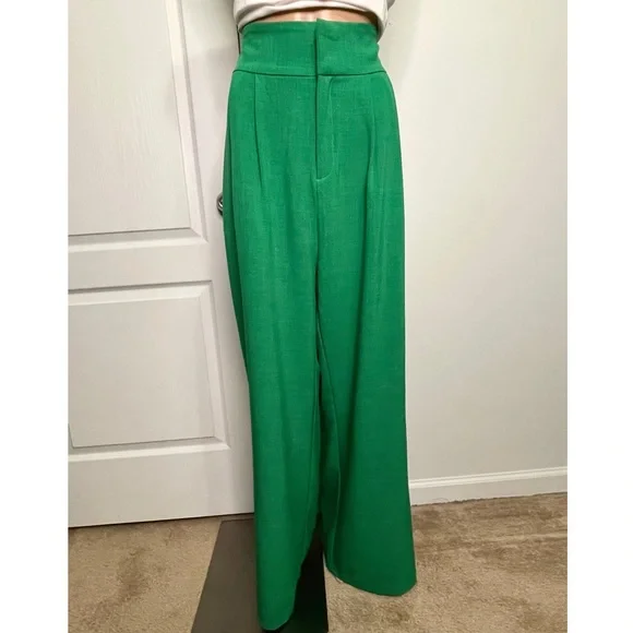 Wide Leg Woven Pants in Green - Picture 3 of 4